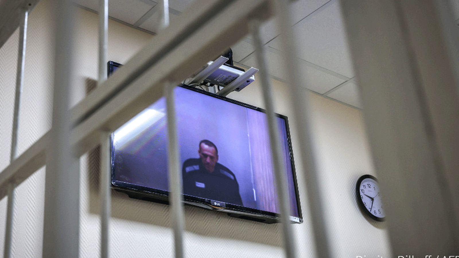 المعارض الروسي المسجون أليكسي نافالني يشارك بمحاكمته من زنزانته