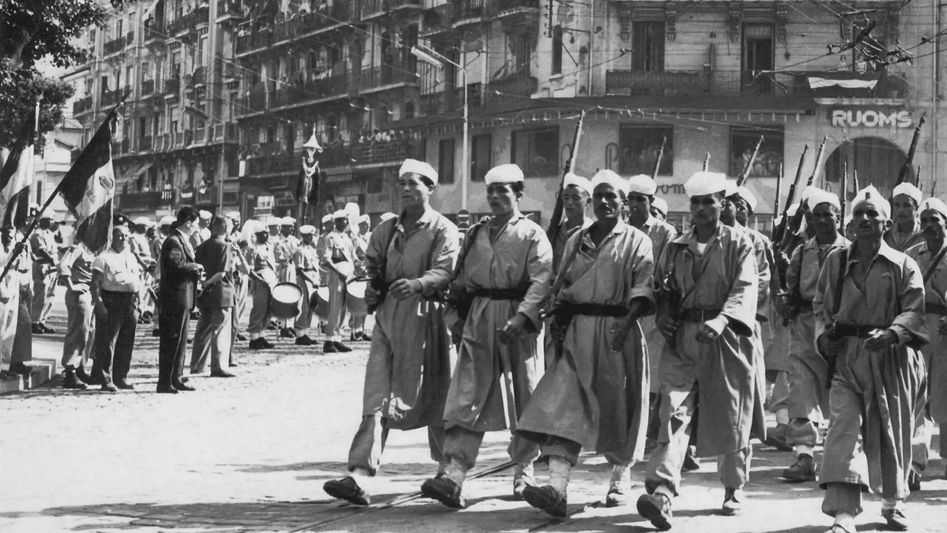 فرقة من الحركيين الجزائريين خلال الحرب