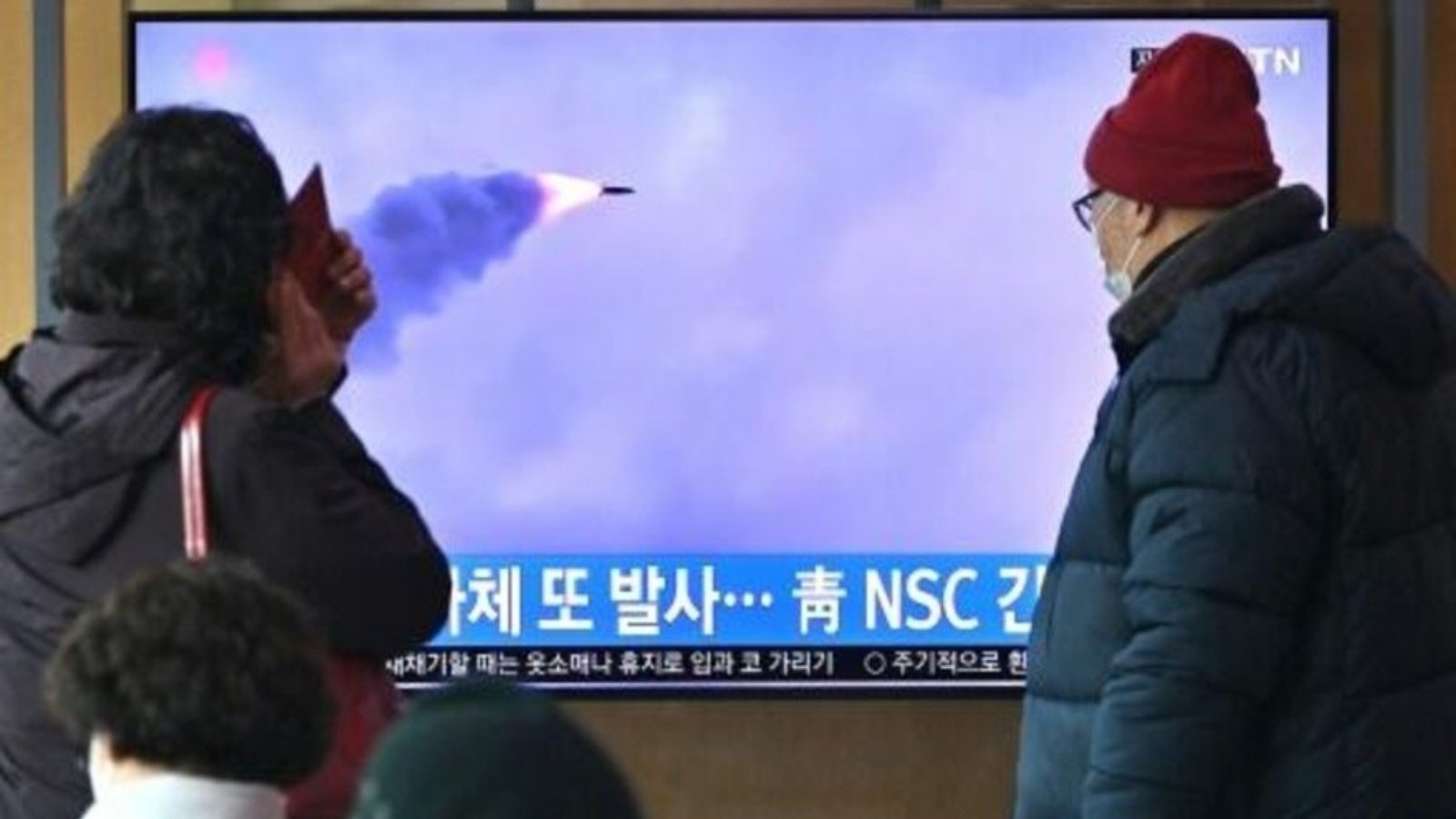 بيونغ يانغ أجرت سبع تجارب على أسلحة في يناير، بينها أقوى صاروخ لها منذ عام 2017. والتجربة التي أجرتها بيونغ يانغ الأحد هي الثامنة لها هذا العام. 