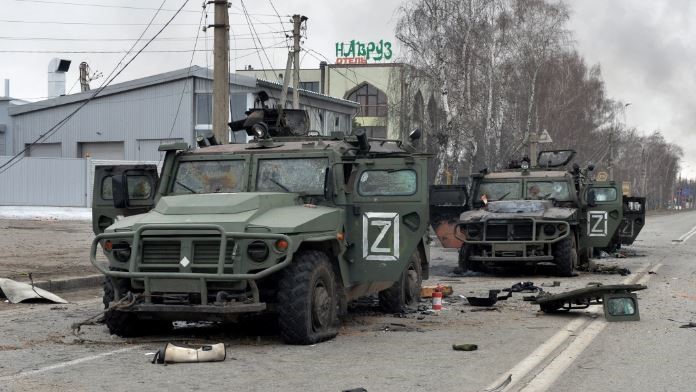 مركبات نقل مشاة روسية مدمرة في خاركيف
