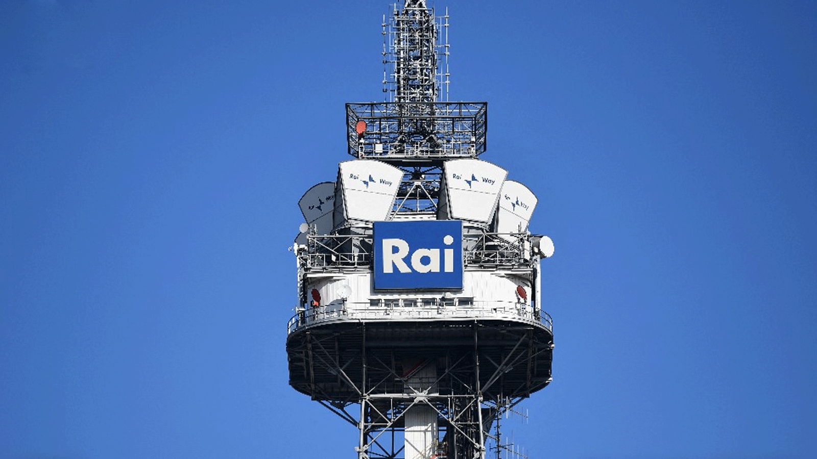 التلفزيون الإيطالي العام RAI يُعلِّق التقارير الواردة من روسيا