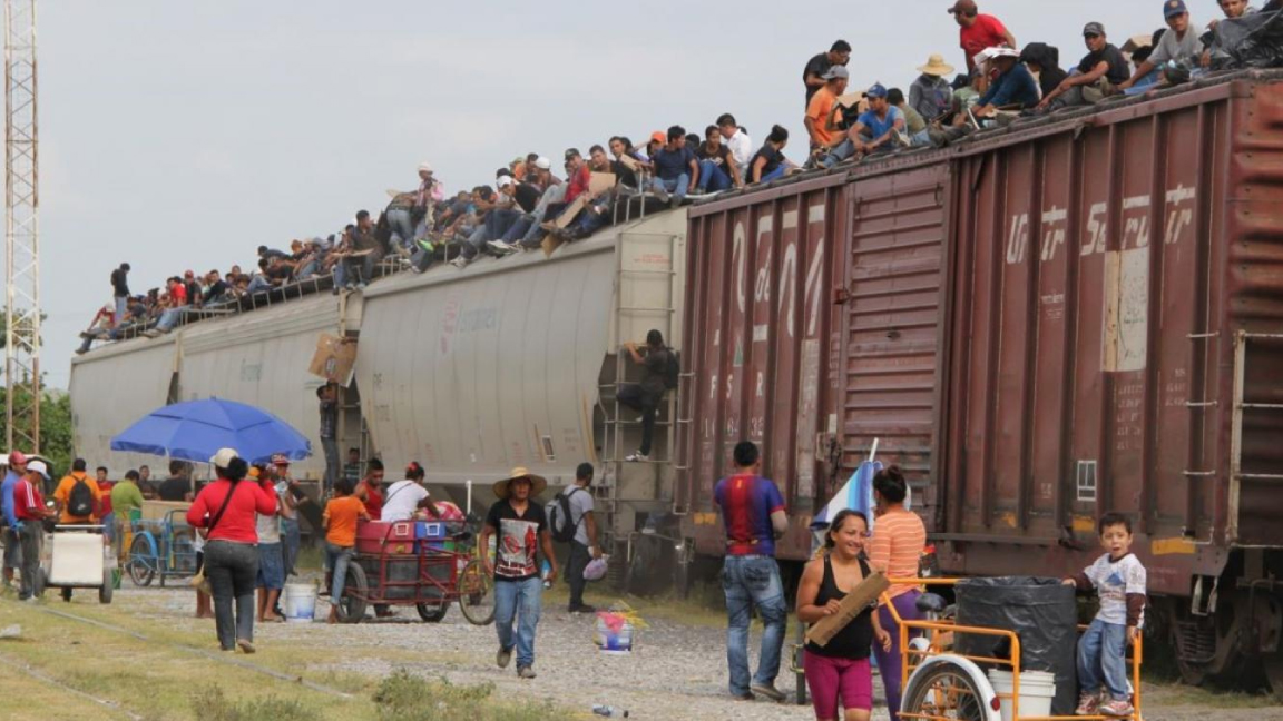 مهاجرون مكسيكيون في طريق العبور نحو أميركا