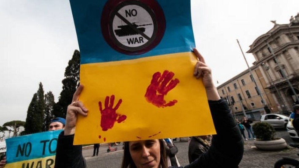 Getty Images تظاهرات منددة بالغزو الروسي لأوكرانيا