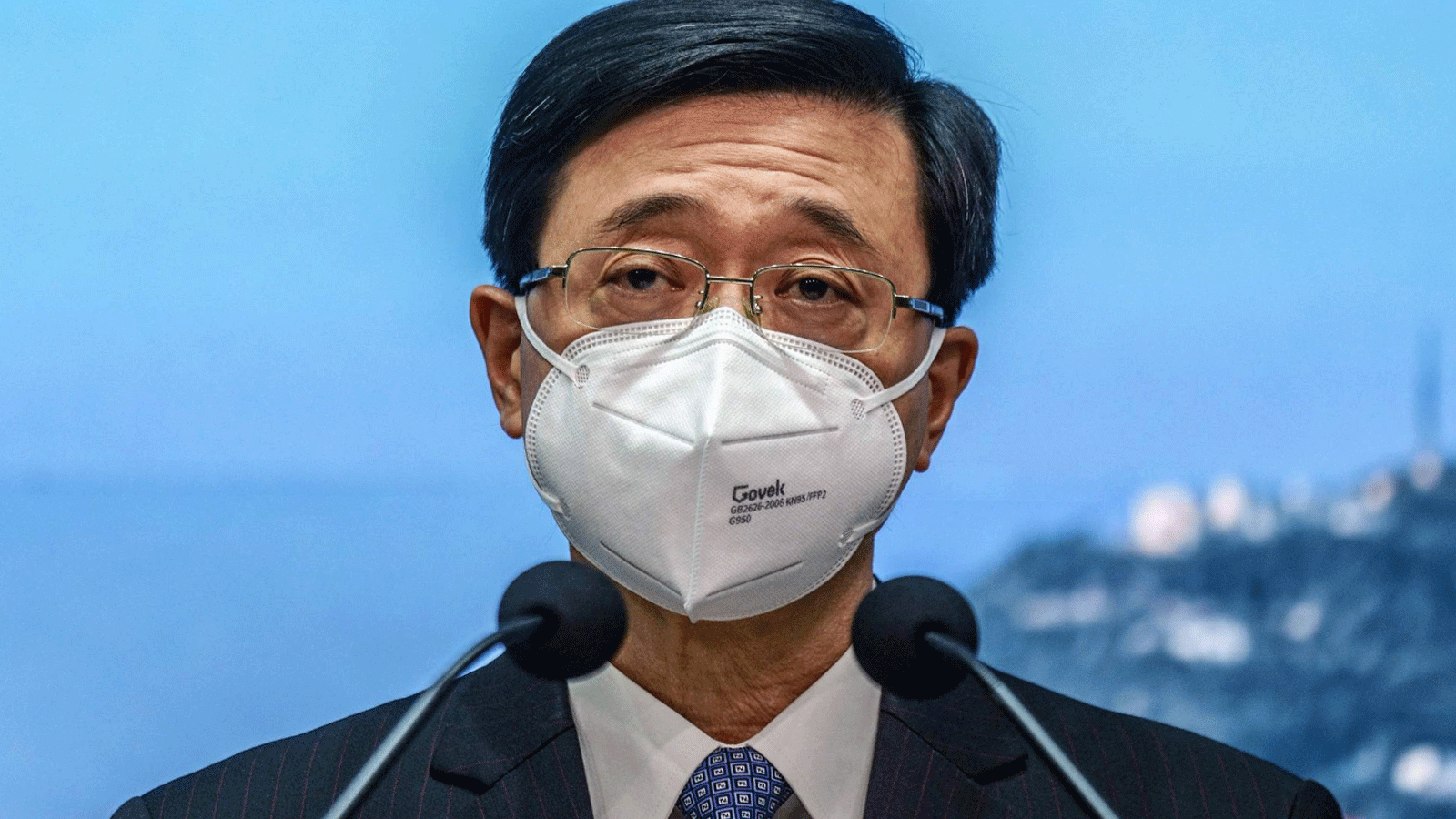 جون لي يتحدث خلال مؤتمر صحفي في هونغ كونغ