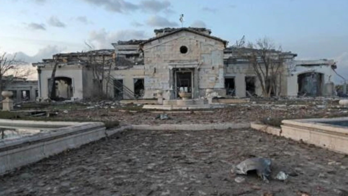  صورة تظهر منزلاً متضرراً بهجوم ليلي على أربيل عاصمة إقليم كردستان في 13 آذار/مارس 2022