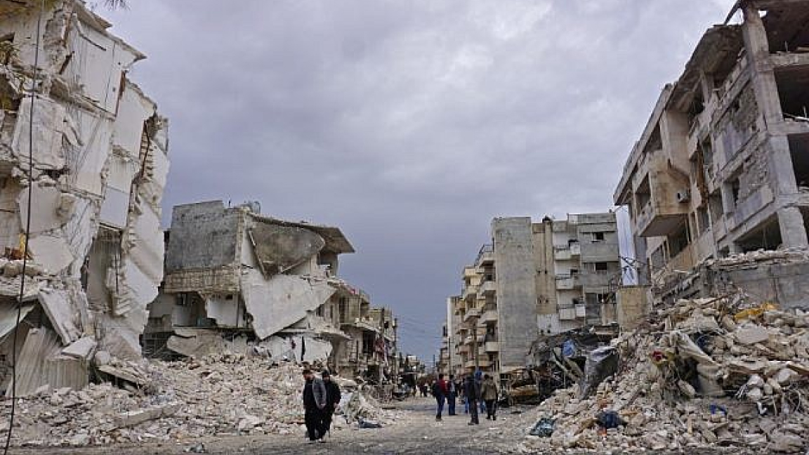 صورة من الأرشيف لأبنية هدمهها قصف جيش النظام السوري في ريف دمشق إبان الحرب الأهلية السورية 