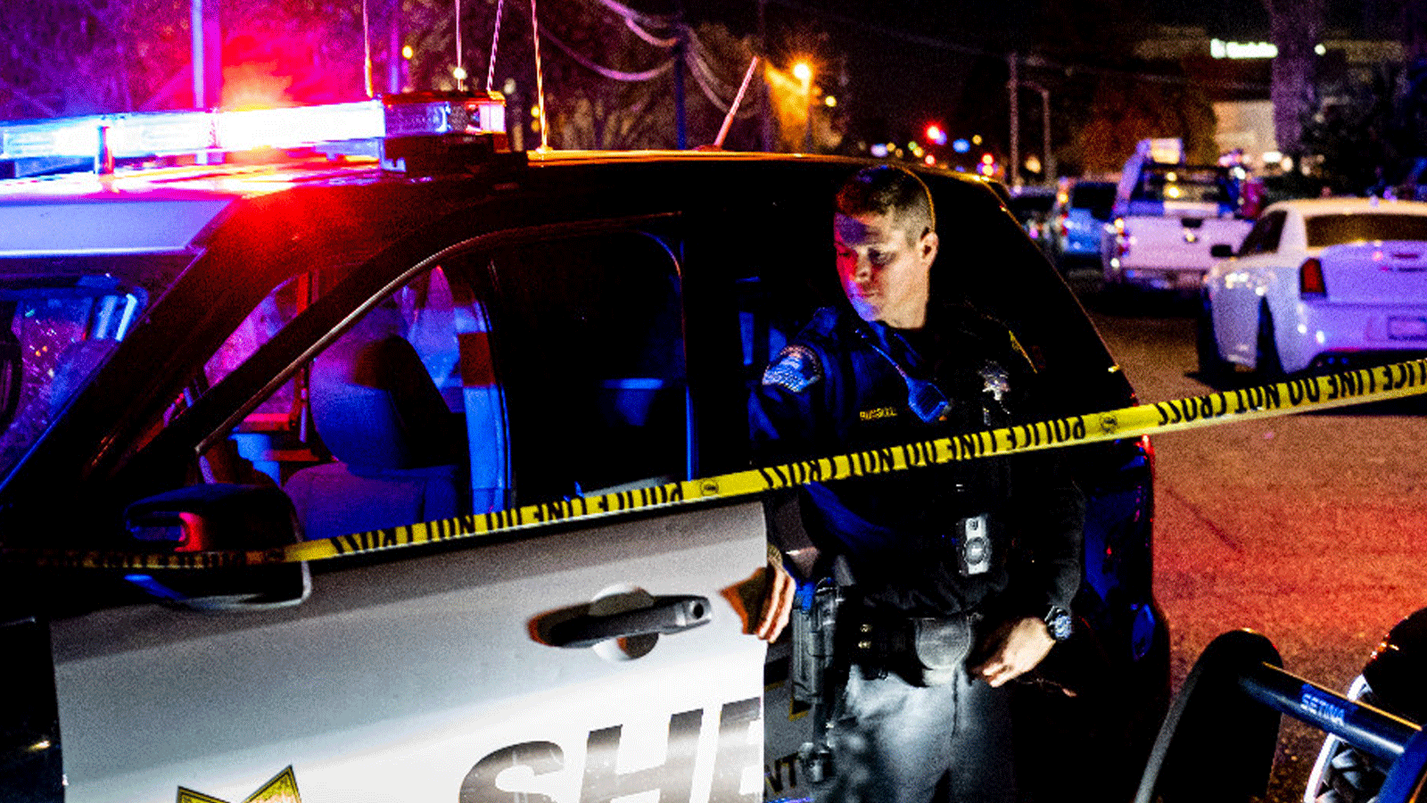 اعلنت الشرطة ان ستة اشخاص على الاقل قتلوا واصيب تسعة اخرون في اطلاق نار في ساكرامنتو عاصمة ولاية كاليفورنيا في ساعة مبكرة من صباح اليوم الاحد.