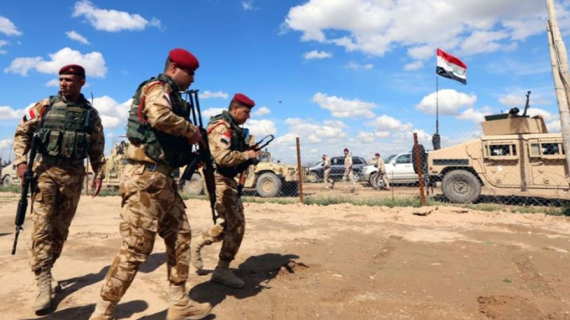 صورة من الأرشيف لأفراد في الجيش العراقي في الموصل