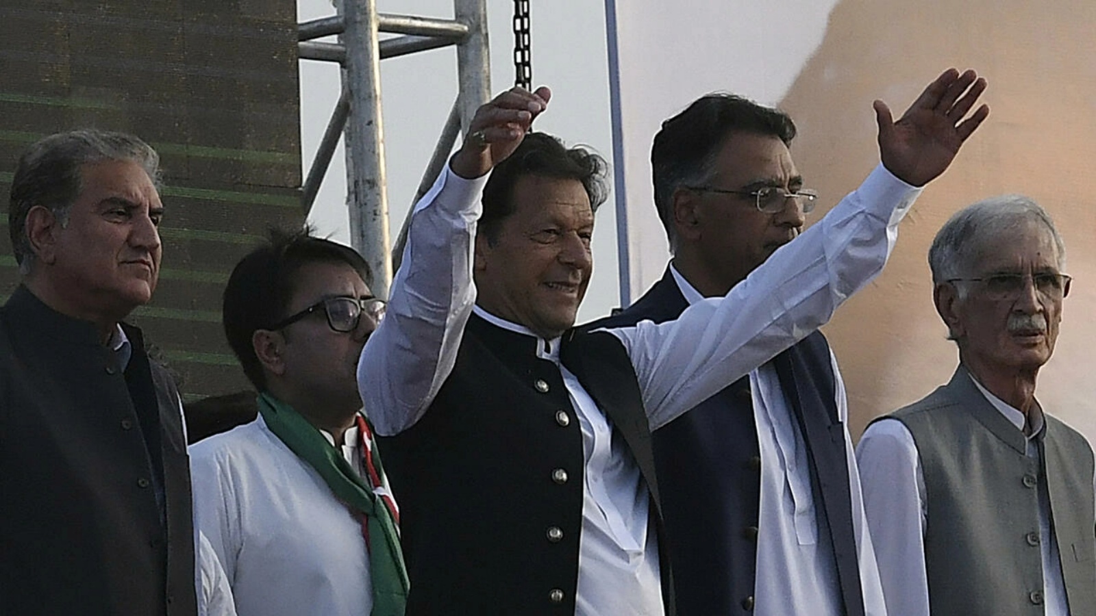 رئيس الوزراء الباكستاني عمران خان في تجمع حاشد في العاصمة في 27 مارس 2022