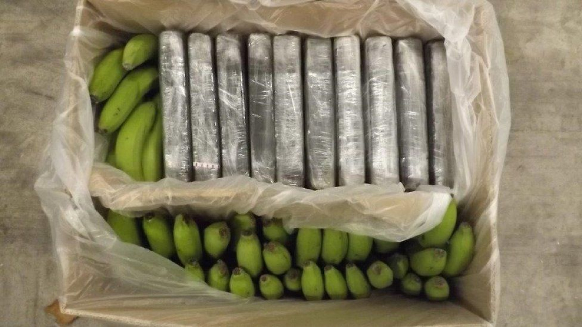 BORDER FORCE/NCA تم العثور على أكثر من 3.7 طن من الكوكايين في علب الموز
