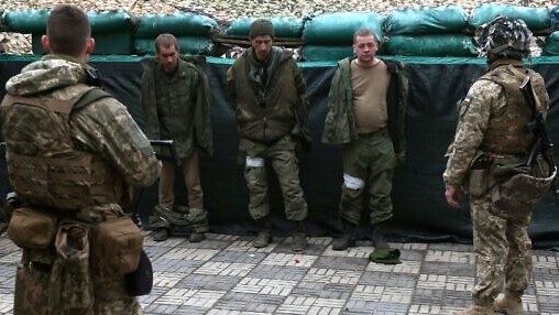جنود روس وقعوا في أسر الجيش الأوكراني