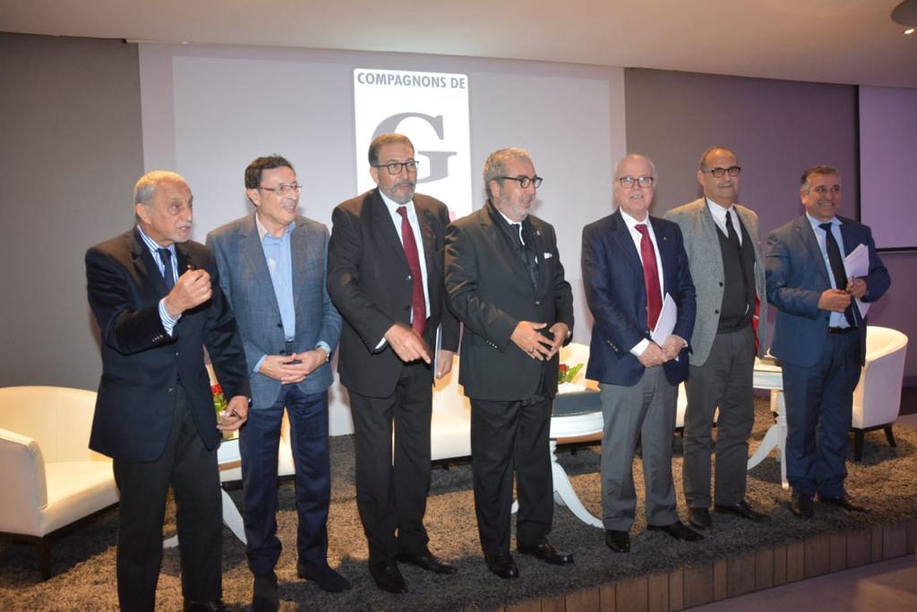 المشاركون في ندوة ندوة 