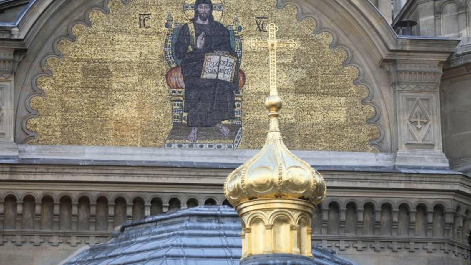 حريقٌ يدمّر كنيسة أرثوذكسية روسية صغيرة في باريس