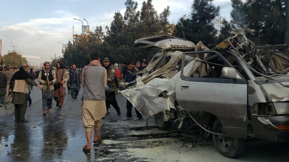 تدمير شاحنة صغيرة في انفجار كابول