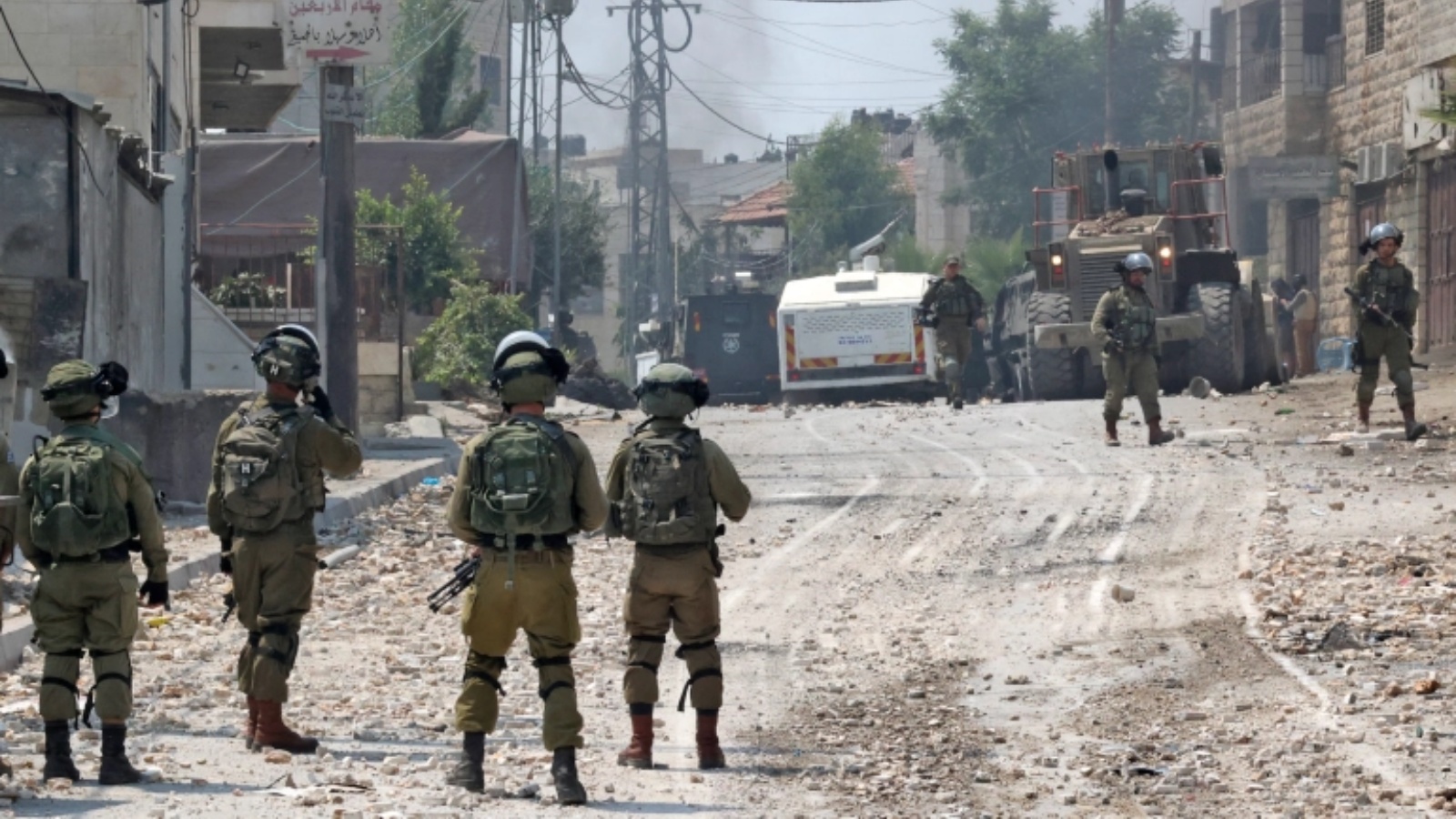 عناصر من الجيش الإسرائيلي في مدينة أريحا في الضفة الغربية المحتلة.
