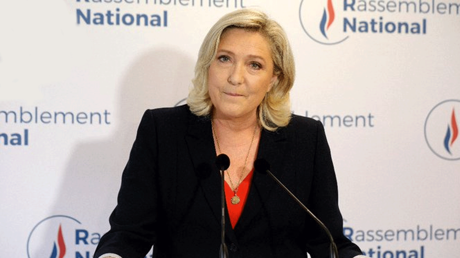 مارين لوبن مرشحة الرئاسة الفرنسية التي أوصلت اليمين المتطرف إلى ابواب السلطة