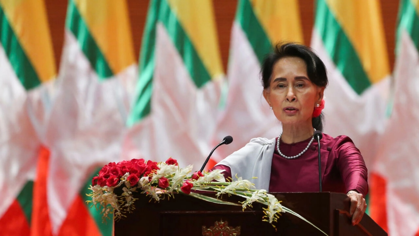 الزعيمة البورمية المدنية المخلوعة أونغ سان سو تشي