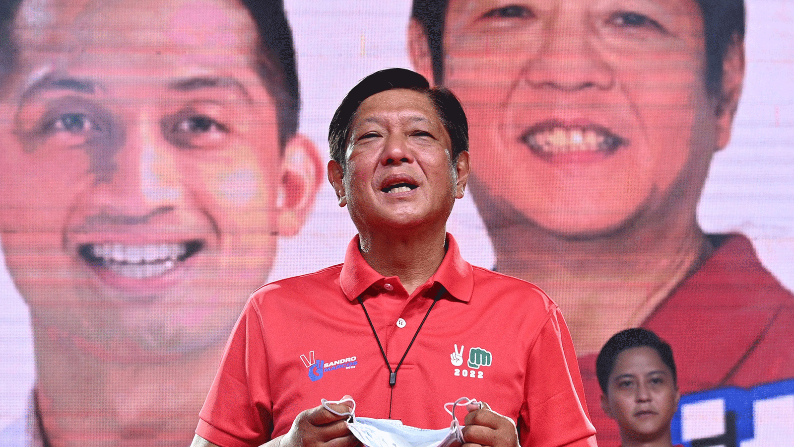 صورة التُقِطَت في 25 آذار\مارس 2022 المرشح الرئاسي الفلبيني فرديناند ماركوس جونيور، وهو يلقي خطابًا قبل تقديم ابنه فرديناند ألكسندر 