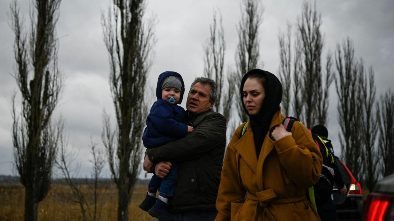 إجلاء عائلة أوكرانية من ماريوبول