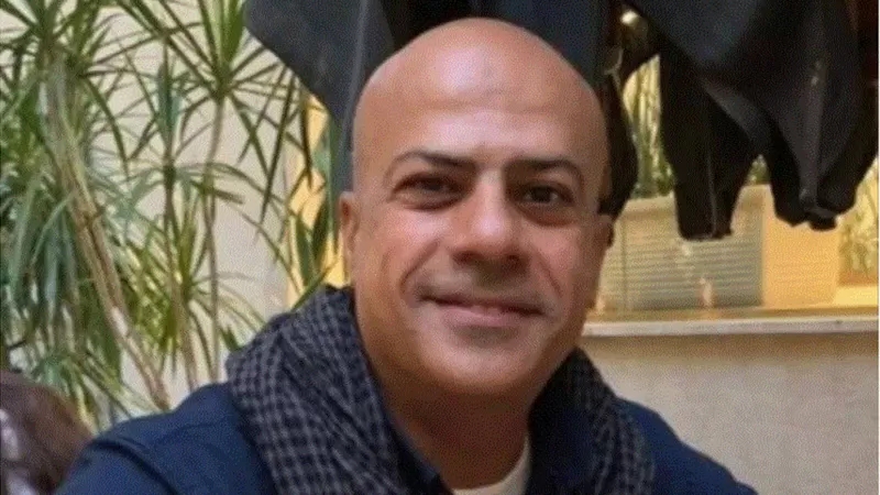 أثارت وفاة الباحث الاقتصادي المصري أيمن هدهود أثناء احتجازه في مستشفى للأمراض النفسية جدلاً واسعاً في مصر
