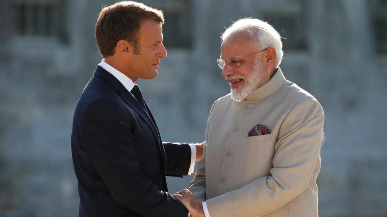 الرئيس الفرنسي إيمانويل ماكرون ورئيس الوزراء الهندي ناريندرا مودي