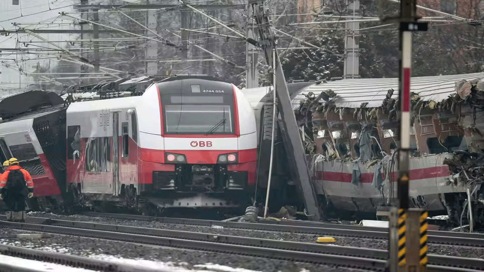 صورة أرشيفية لموقع اصطدام قطاري ركاب في نيكلاسدورف بوسط النمسا