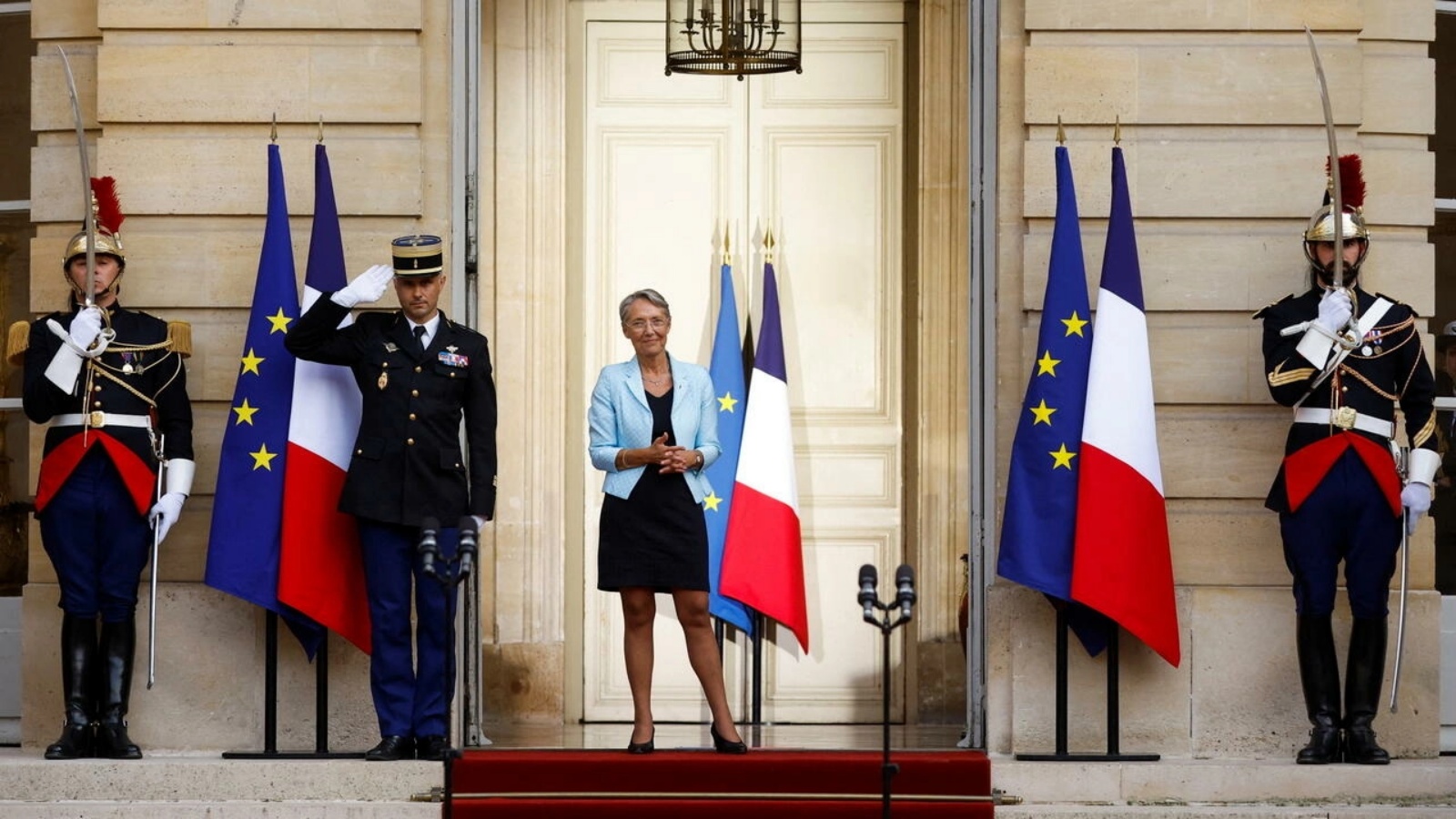 رئيسة الوزراء الفرنسية المعينة إليزابيث بورن بقصر ماتينيون، باريس 16 مايو 2022