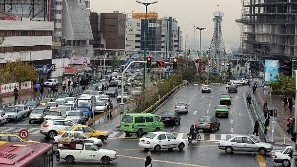 صورة من الأرشيف لأحد شوارع طهران