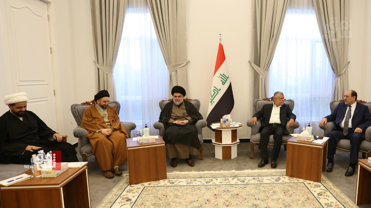الصدر خلال اجتماع سابق مع قادة الاطار التنسيقي للقوى الشيعية (تويتر)