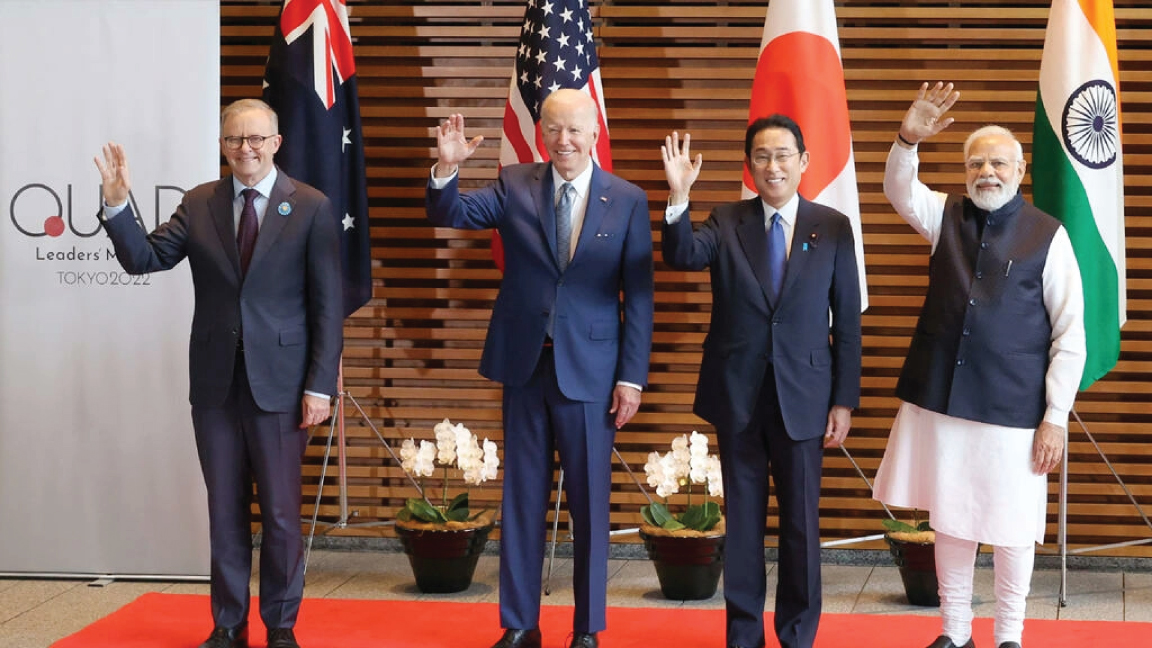 من اليمين: رئيس وزراء الهند ناريندرا مودي ورئيس الوزراء الياباني فوميو كيشيدا والرئيس الأميركي جو بايدن ورئيس الوزراء الاسترالي أنتوني ألبانيز، قبيل قمة كواد في طوكيو في 24 مايو 2022