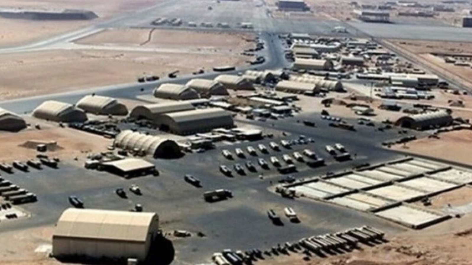 قاعدة فيكتوري للتحالف الدولي ضد داعش في مطار بغداد الدولي استهدفتها طائرة مسيرة للمليشيات العراقية الثلاثاء 24 مايو2022 (تويتر)