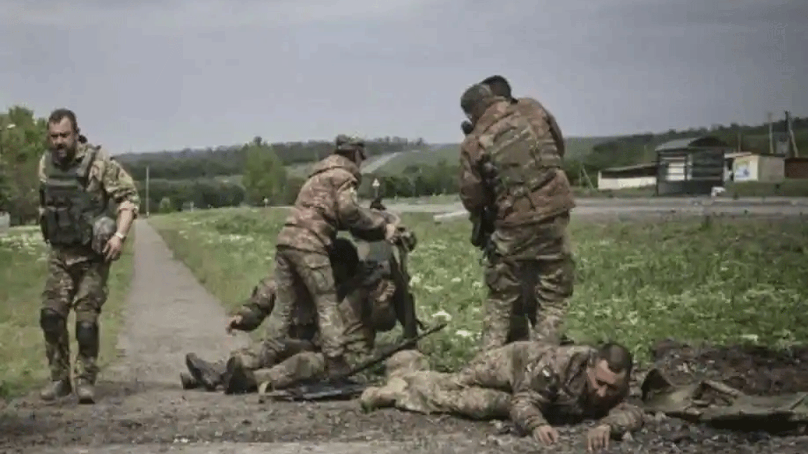 مقاتلون اجانب يدافعون عن أوكرانيا