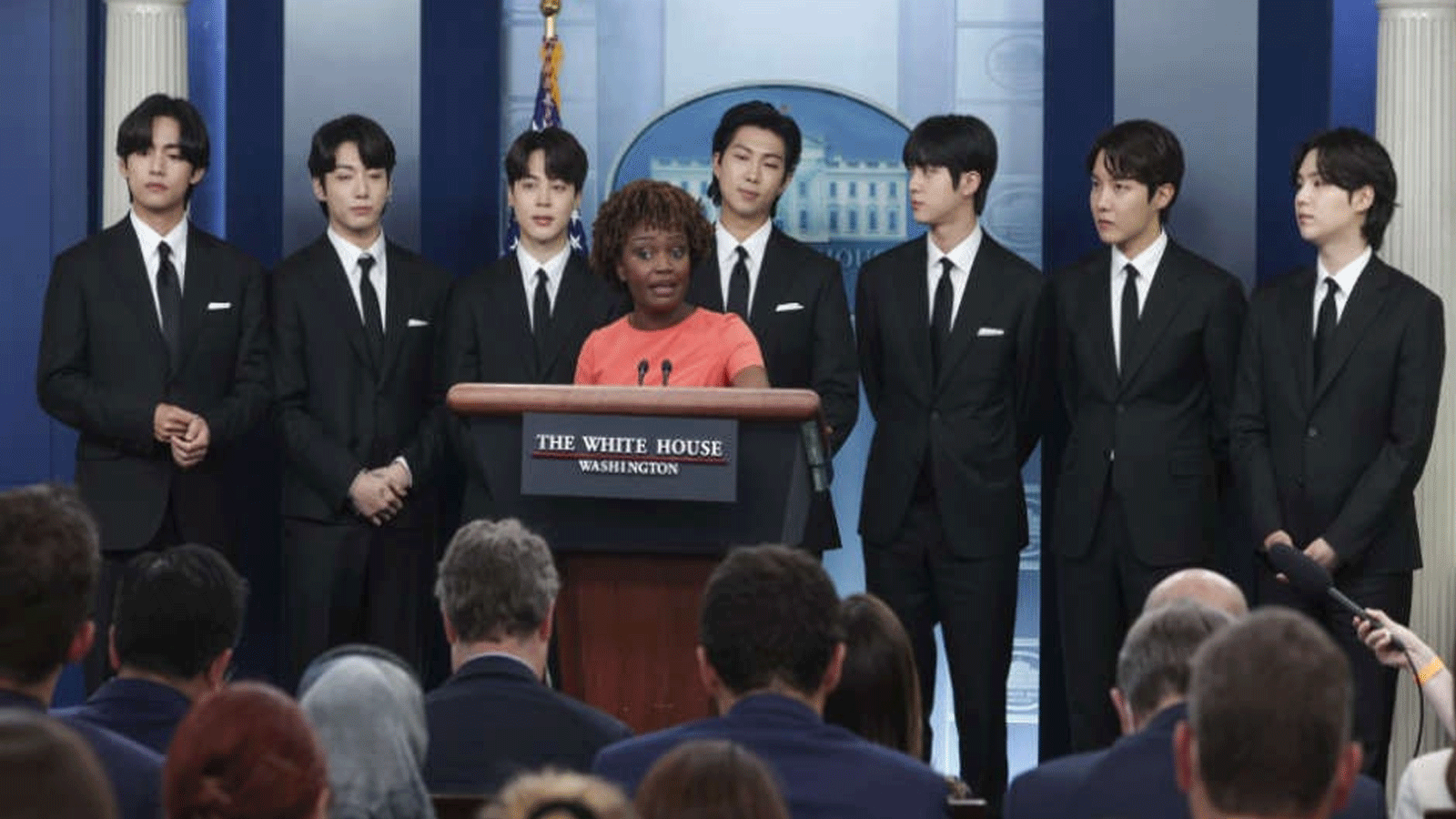 فرقة "بي تي إس" الكورية الجنوبية تندد بالعنصرية ضد الآسيويين من البيت الأبيض