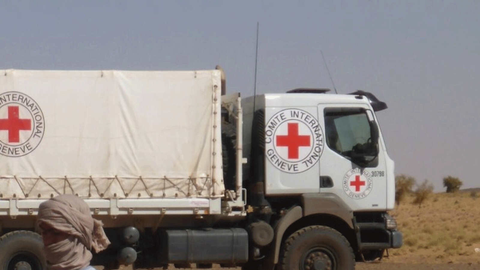 صورة لشاحنة مخصصة للصليب الأحمر(ICRC)