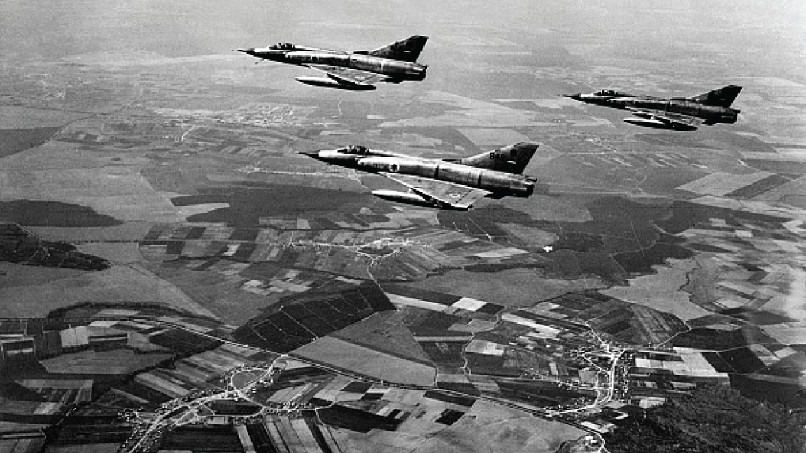 طائرات إسرائيلية تحلق فوق مصر في 5 يونيو 1967