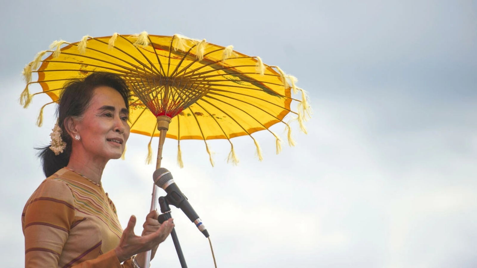 الحاكمة المدنية السابقة لبورما أونغ سان سو تشي