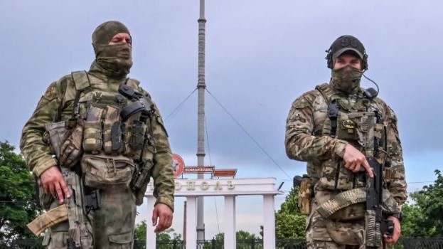 جنديان روسيان في ميليتوبول بأوكرانيا