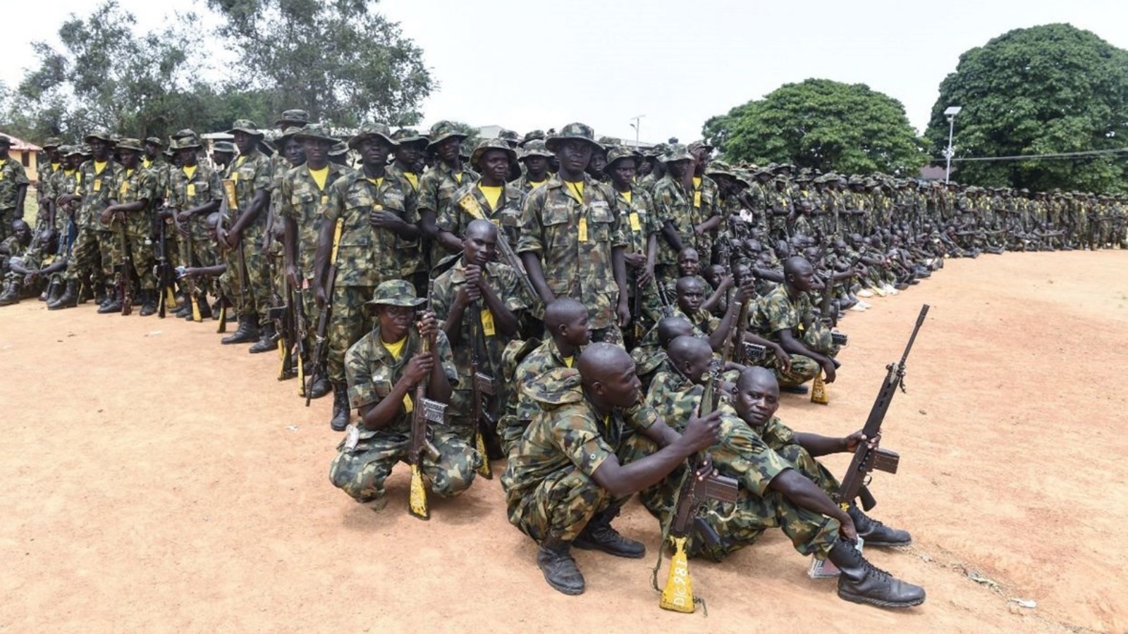 مجندون يتدربون في مقر للجيش النيجيري في زاريا شمال وسط نيجيريا