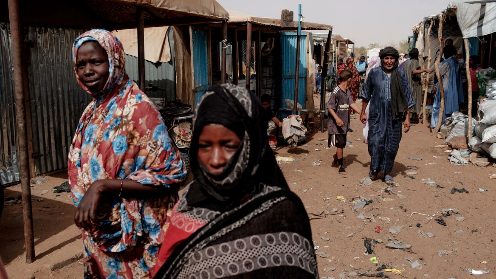 مخيم مبيرا للاجئين في باسيكونو بموريتانيا الذي يؤوي آلاف الماليين الفارين من أعمال العنف الجهادية في وسط البلاد في 7 يونيو 2022 