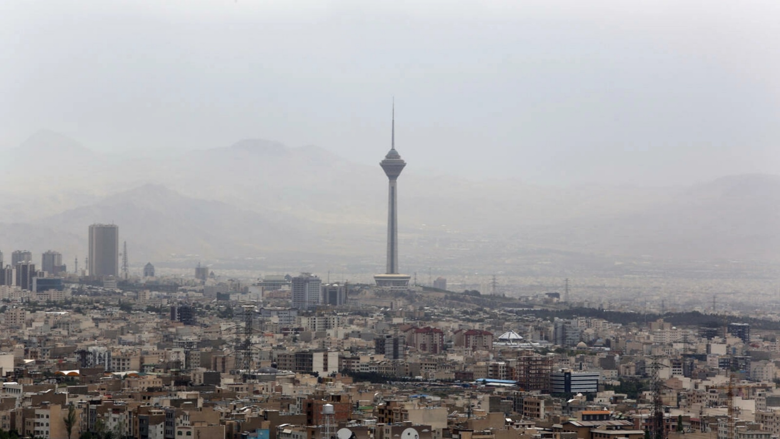 مشهد عام لاحد الاحياء الشمالية الشرقية من طهران