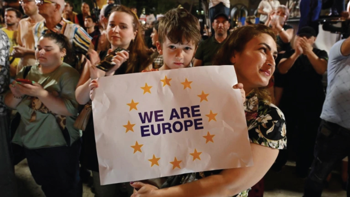 احتشد الناس لدعم عضوية جورجيا في الاتحاد الأوروبي