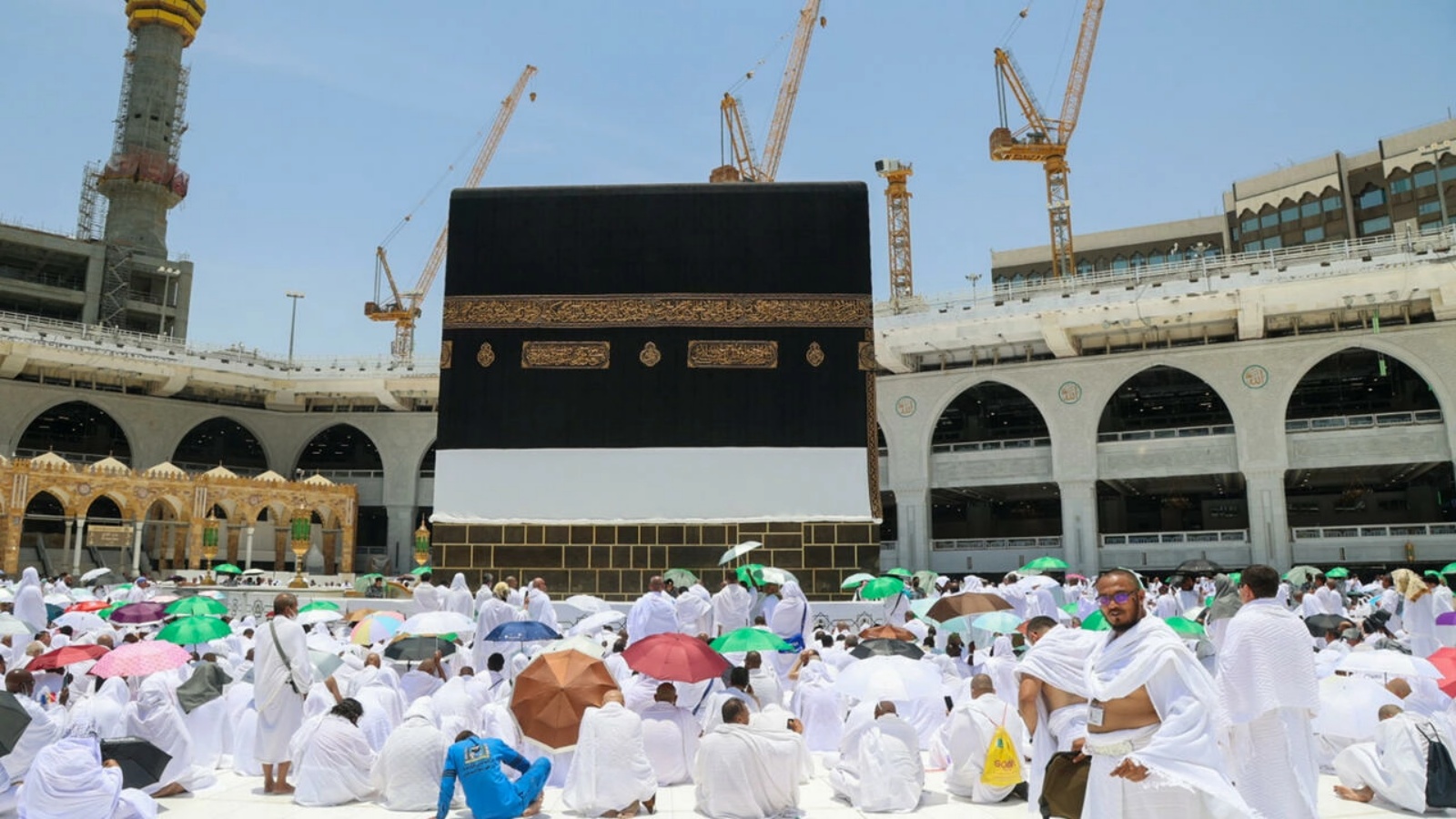 مصلون حول الكعبة المشرفة في مكة في 1 يوليو 2022