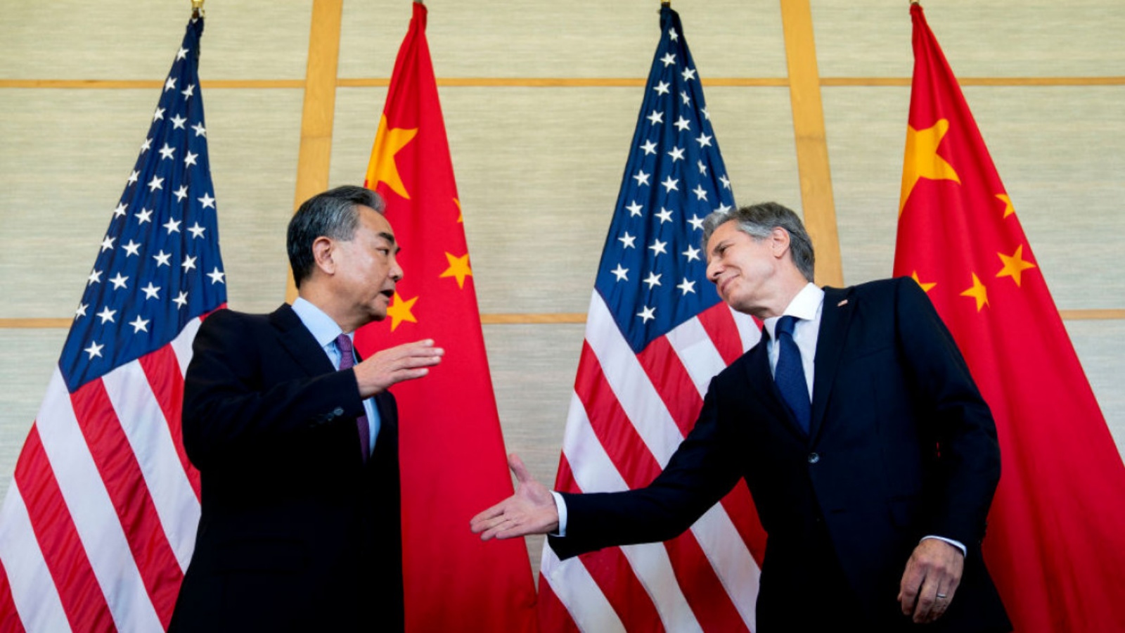 أنتوني بلينكين يلتقي وزير الخارجية الصيني وانغ يي لمناقشة مجموعة من القضايا الخلافية، بالي 9 يوليو 2022