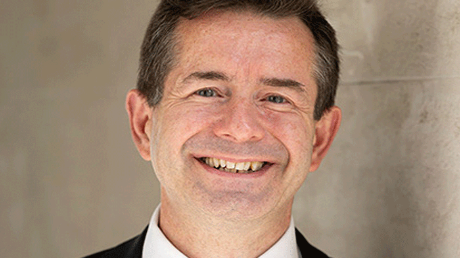 الرئيس الجديد للجهاز الاستخباري البريطاني أدريان بيرد (صورة من وزارة الدفاع)