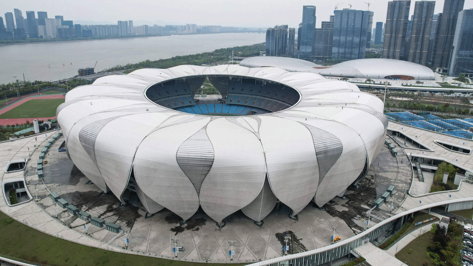 مركز هانغجو الأولمبي الرياضي، الملعب الرئيسي لدورة الألعاب الآسيوية التاسعة عشر