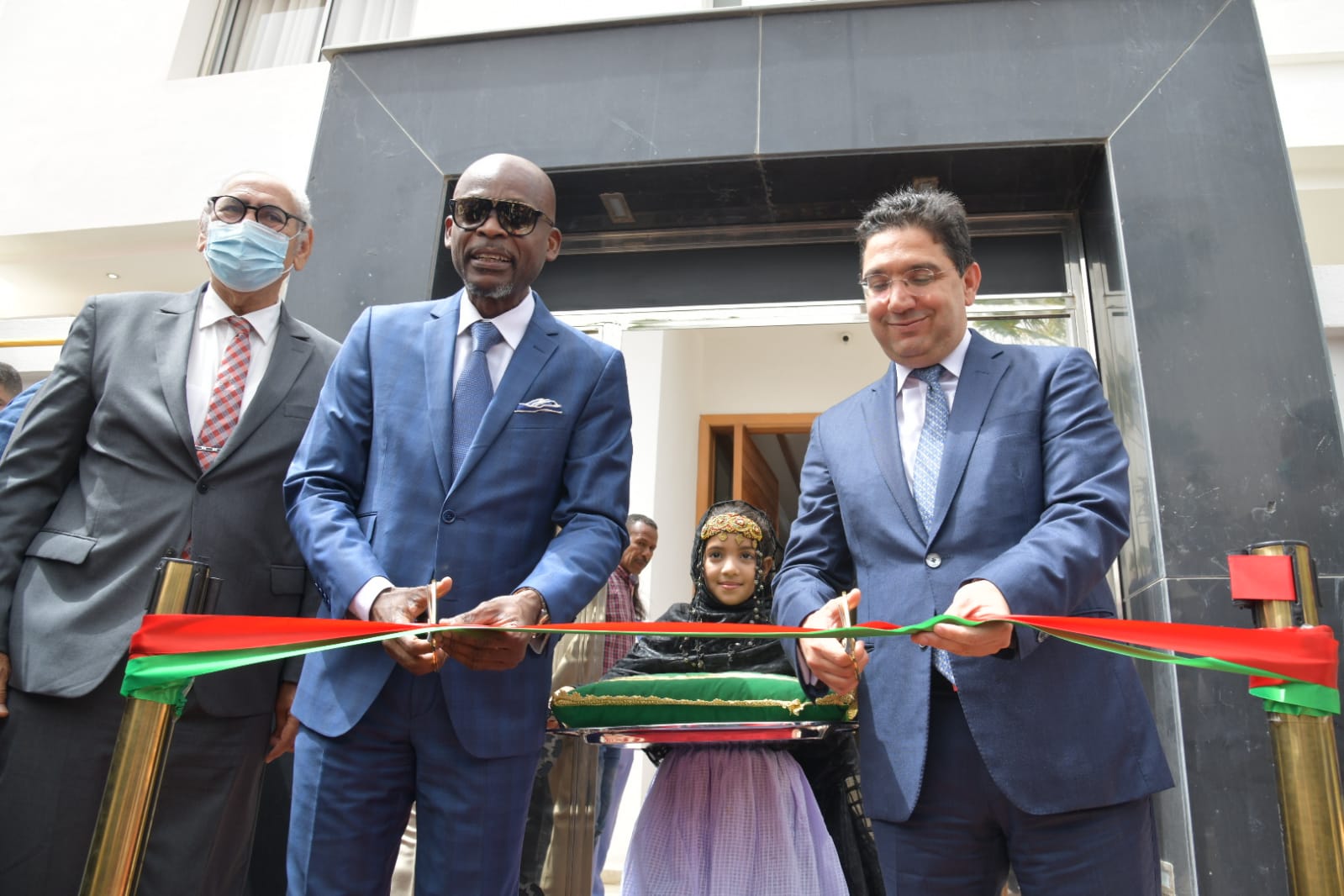  وزير الخارجية المغربي ،ناصر بوريطة، ونظيره الطوغولي روبرت دوسي خلال تدشين القنصلية العامة في الداخلة