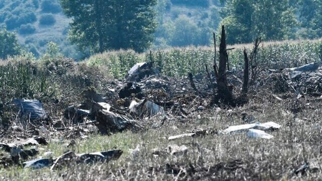 موقع تحطم طائرة شحن من طراز أنتونوف An-12 ، على بعد بضعة كيلومترات من مدينة كافالا، اليونان، 17 يوليو 2022