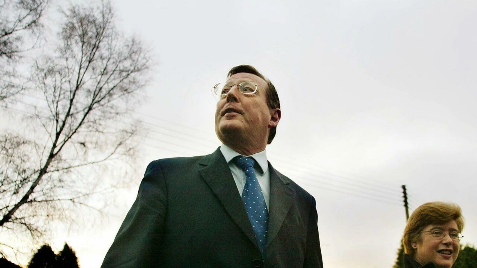 إيرلندا الشمالية تفقد رئيس وزرائها السابق ديفيد تريمبل عن عمر 77 عاماً