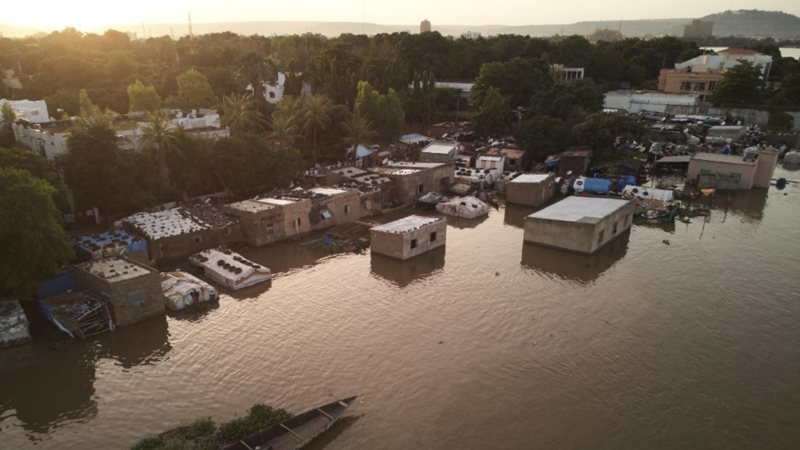 عشرات آلاف المنازل تضررت جراء الفيضانات في النيجر 