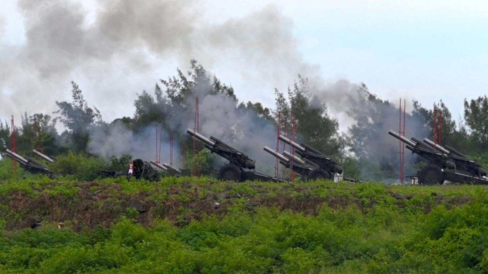 الجيش التايواني يعلن بأن مناورات تايبيه ستشمل نشر مئات الجنود ونحو 40 مدفع 